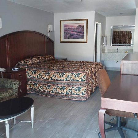 Regency Inn Norco Exterior photo